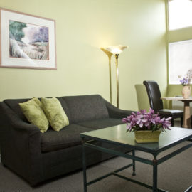 Riverside Resort And Conference Centre Fireplace Suite